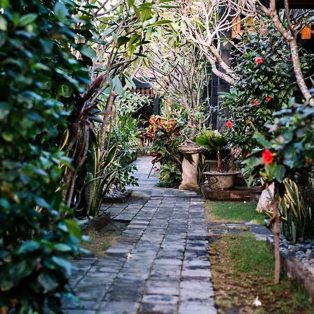 D And B Bungalow'S By Dewizz Management Lembongan Exterior foto